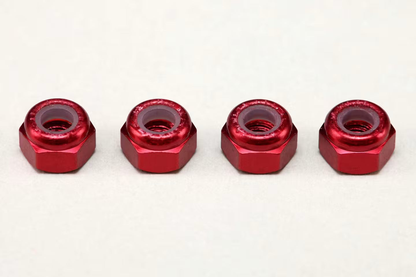 YOKOMO 3MM ALLOY NYLON LOCK NUTS - 4PCS - RED - ZC-N3AR