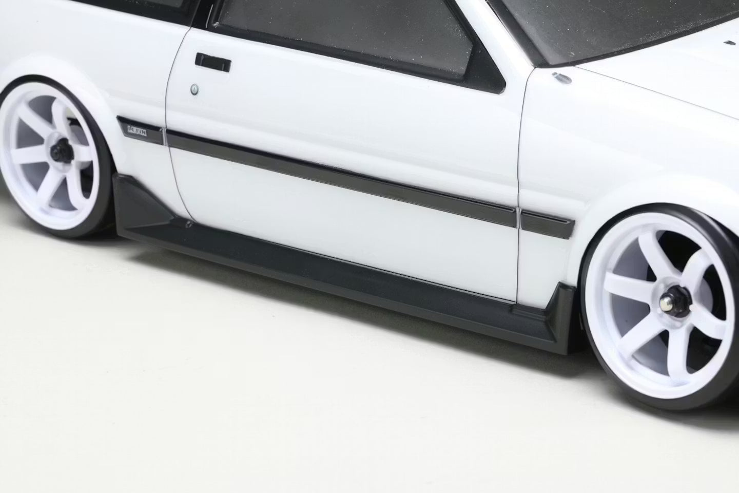 Yokomo TOYOTA Corolla Levin (AE86) 2Dr Aero Parts Set - SD-AE86L2P