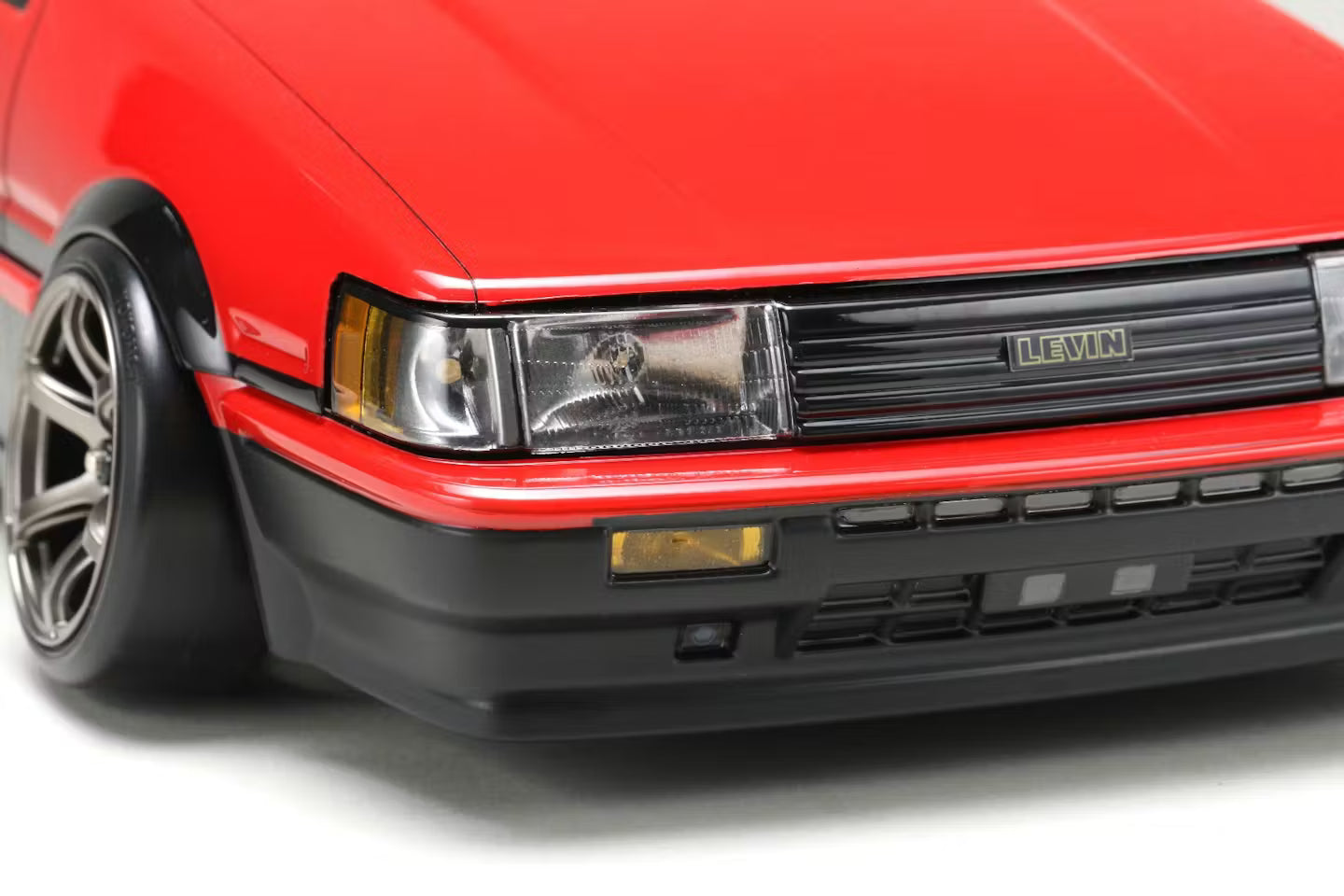 Yokomo TOYOTA Corolla Levin (AE86) 3-Door Body Set - SD-AE86L3B