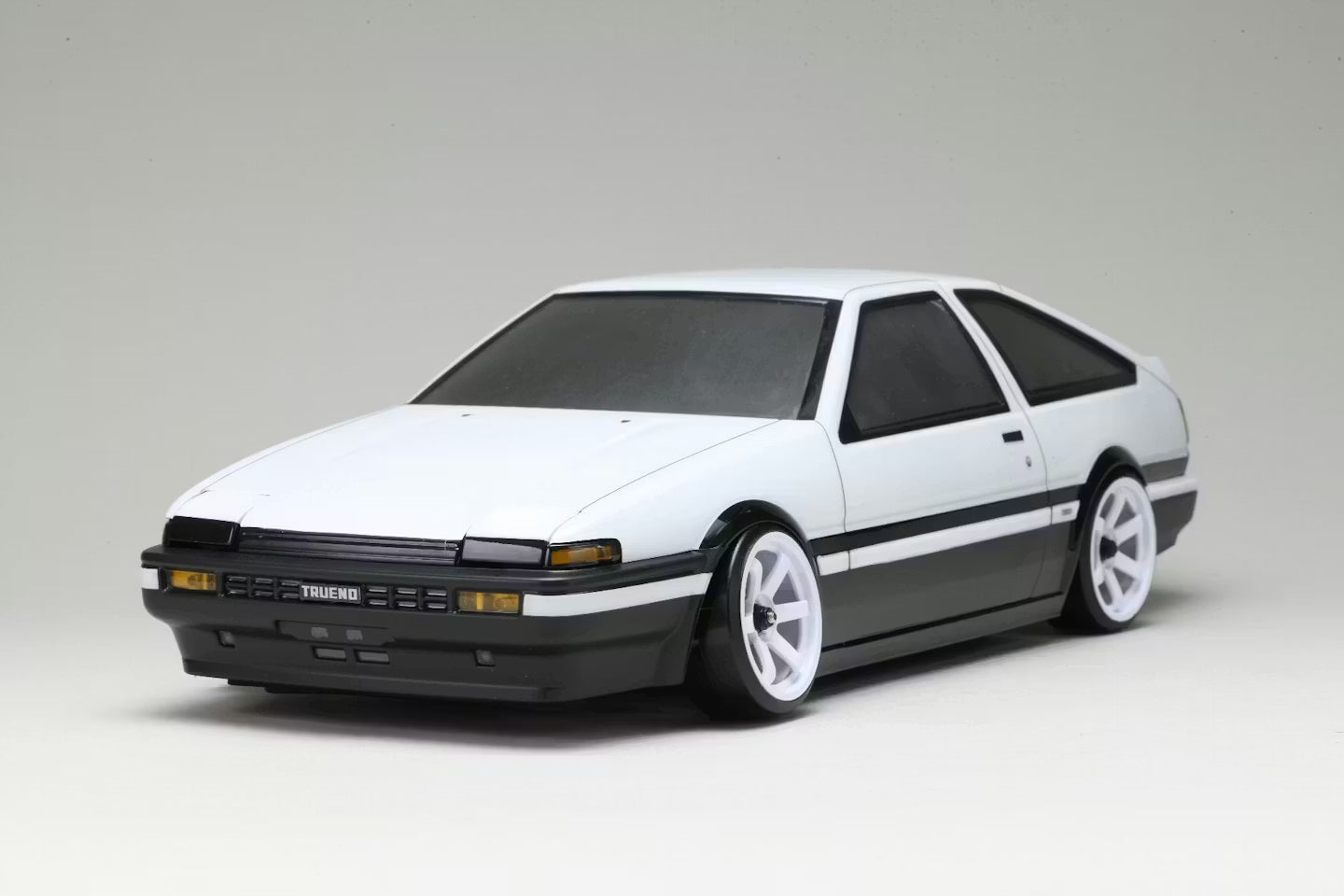 Yokomo TOYOTA Sprinter Trueno (AE86) 3-Door Body Set - SD-AE86T3B